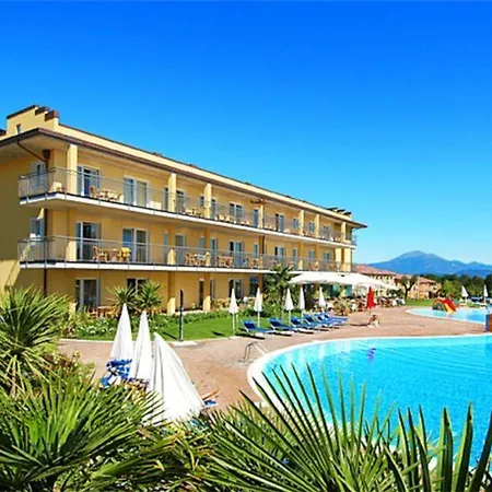 Bella Italia 4* Песк'єра-дель-Гарда