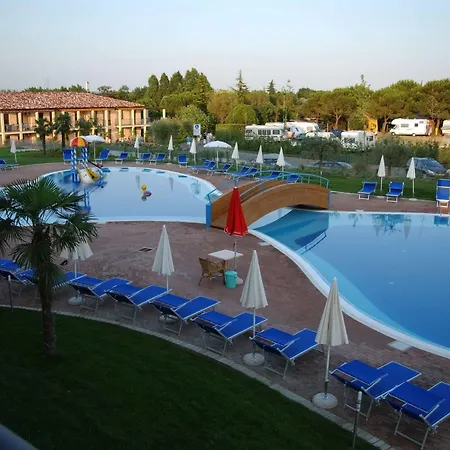 Bella Italia Готель 4*